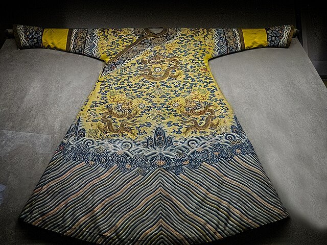 Qing Dynasty imperial robe embroidered with dragons