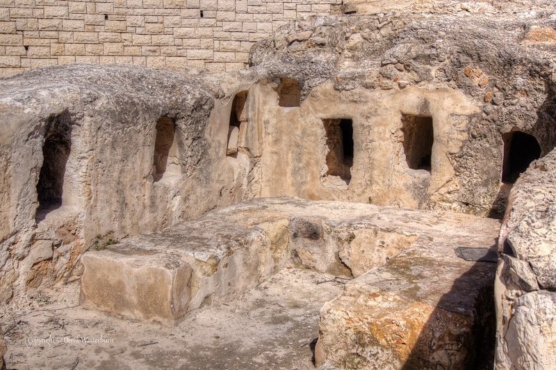 Example of Second Temple kokhim/loculi tombs