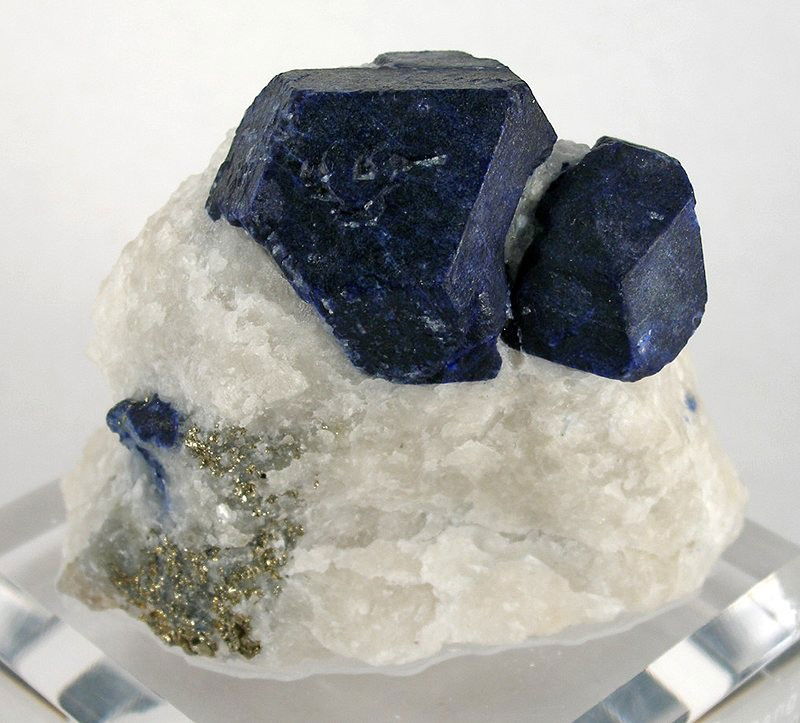 lapis lazuli crystals
