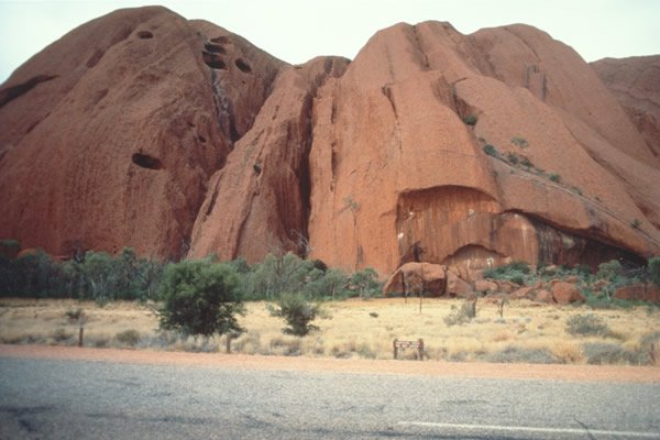 Ayers Rock (Uluru) in central Australia 