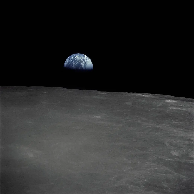 Earthrise"
