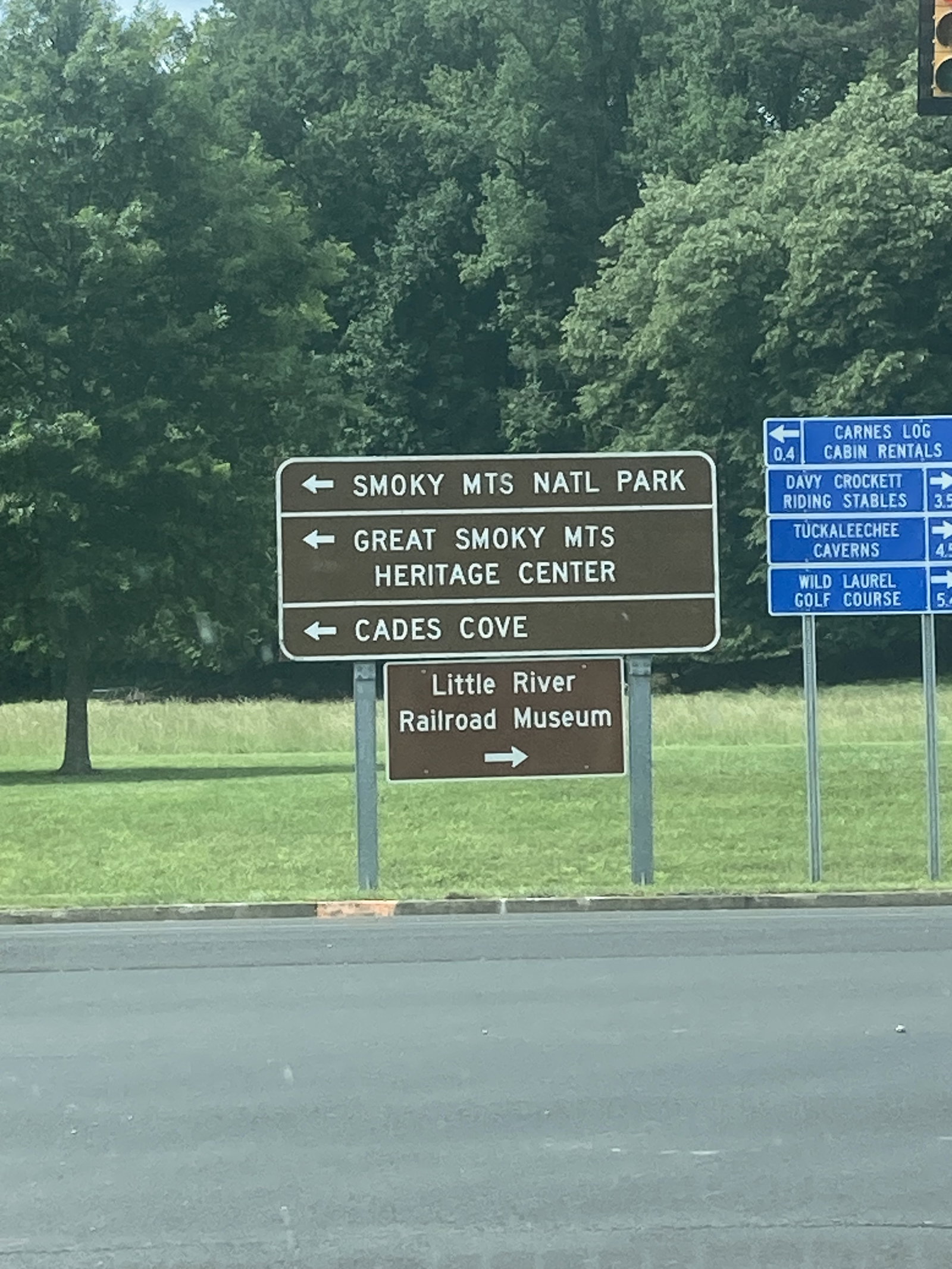 Smoky Mountains National Park road sign