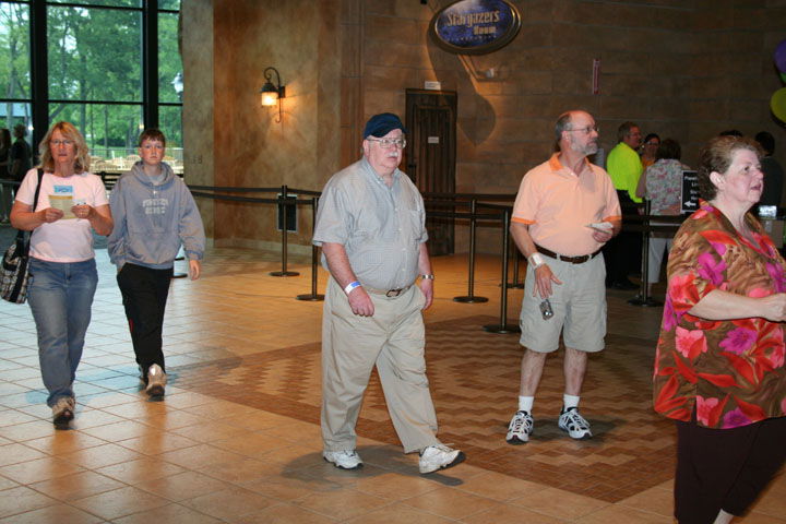 veterans-visit-cm-5-26-08-018.jpg