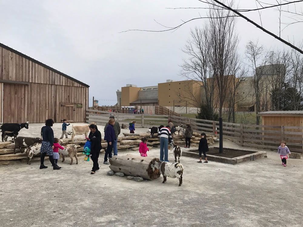 Ararat Ridge Zoo at Ark Encounter