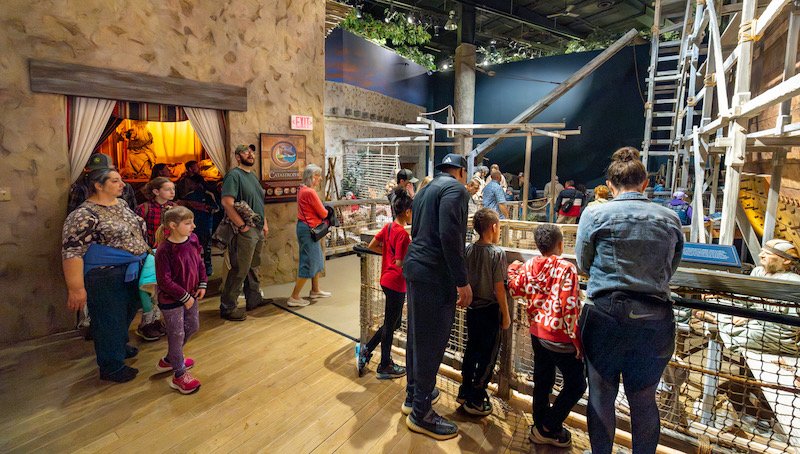 Crowds at the Creation Museum