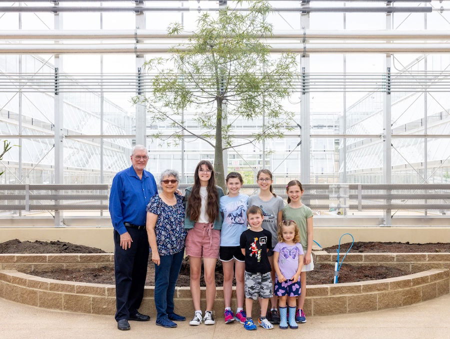 Ham family in front of the tree