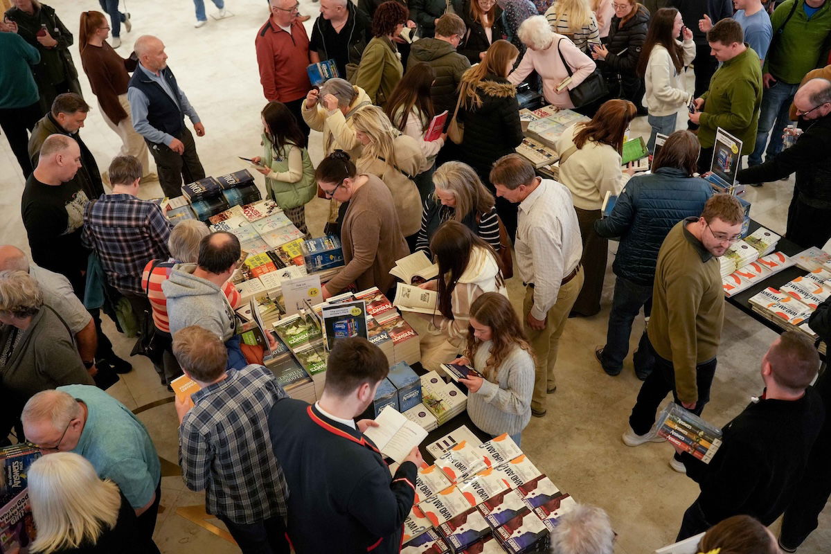 People browsing the AiG resources