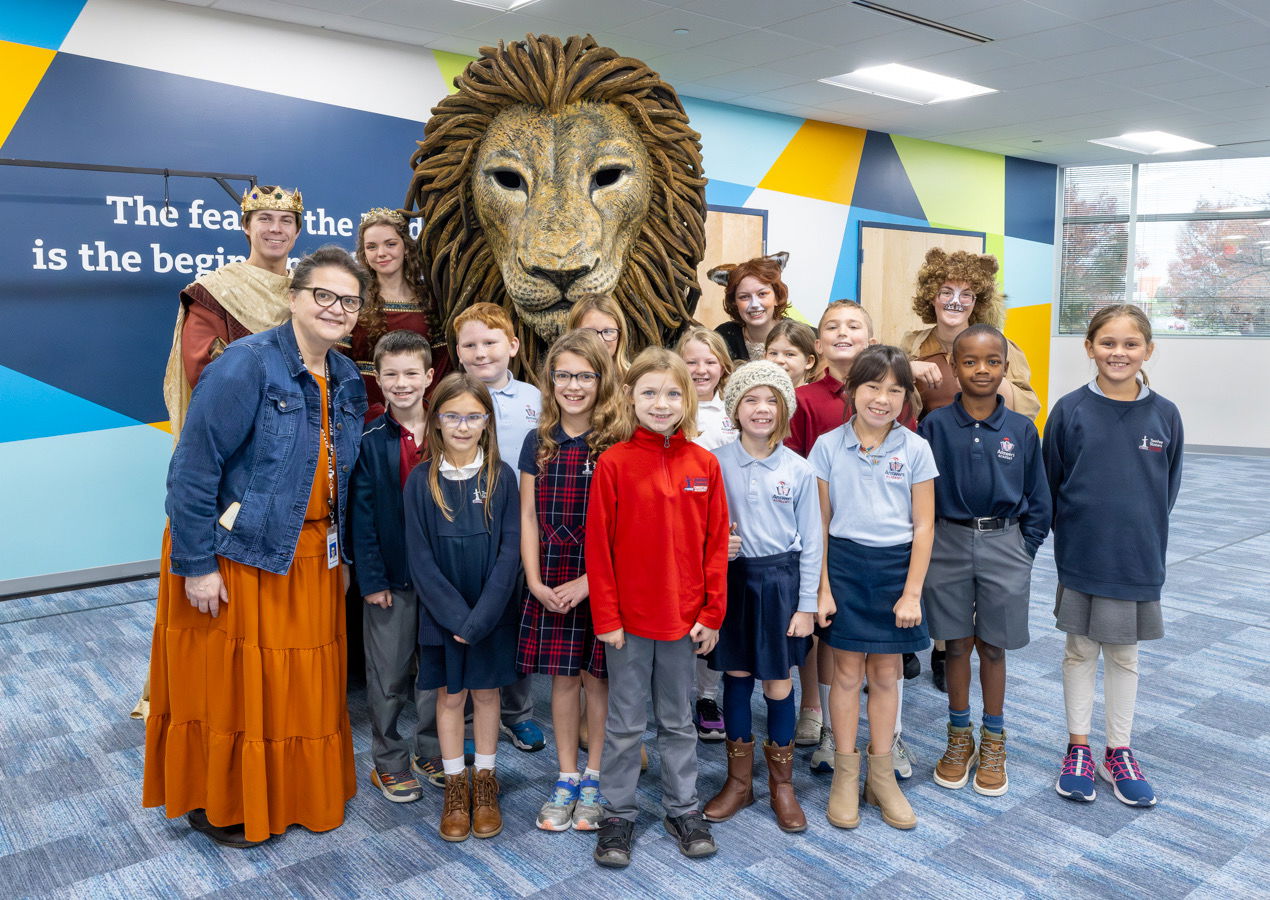 Group photo with Aslan and cast