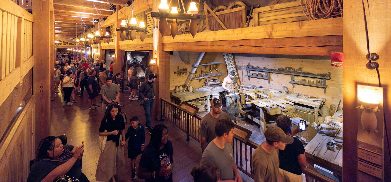 Attraction crowds
