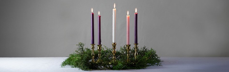Advent Devotional: Moments of Expectation: 25 Reflections for an Expectant  Advent