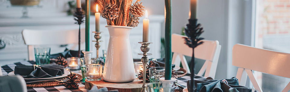 Empty thanksgiving dinner table