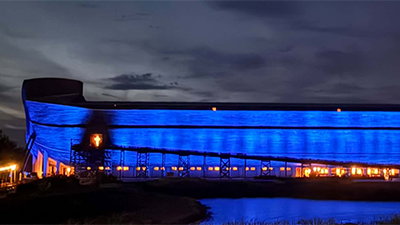 Life-Size Ark Lit Up Blue to Honor Fallen KY State Trooper