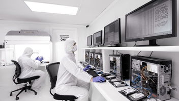 Digital Detective: Uncovering Truth in the Tech World